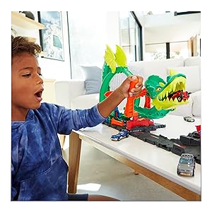 Hot Wheels Dragon Drive Firefight Playset