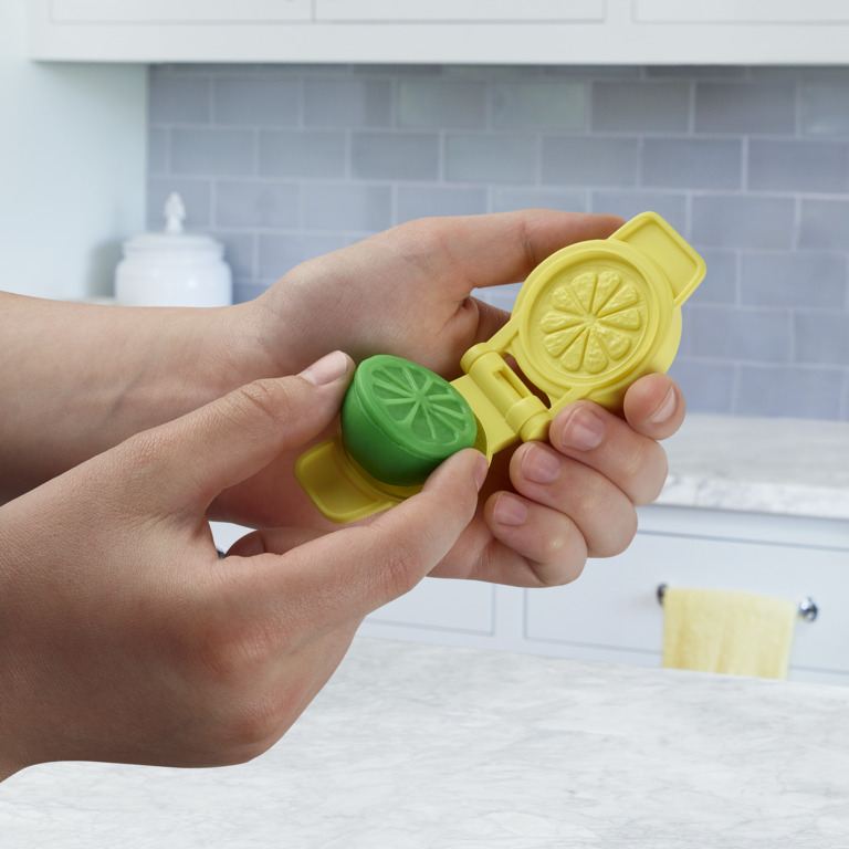 Play-Doh Create It Kits Juice Squeezin Playset