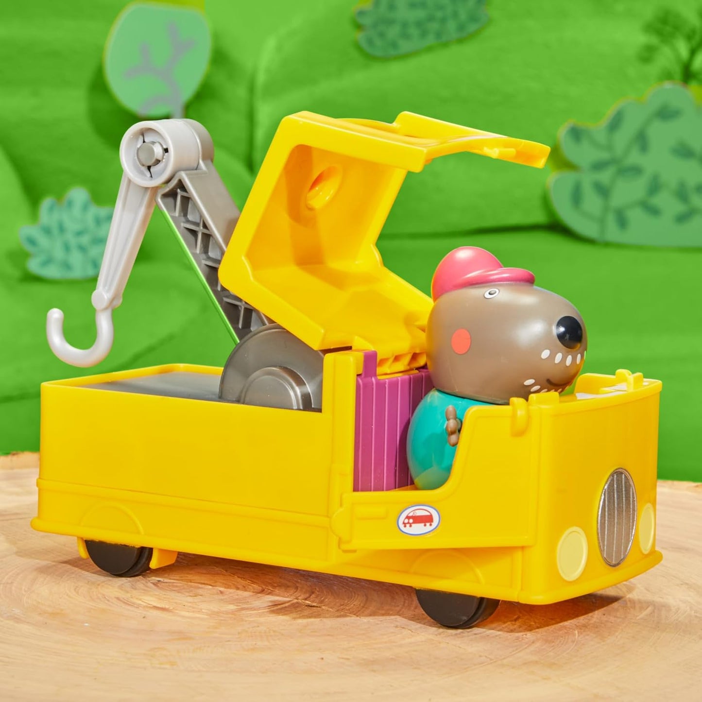 Peppa Pig Granddad Dog's Tow Truck Set