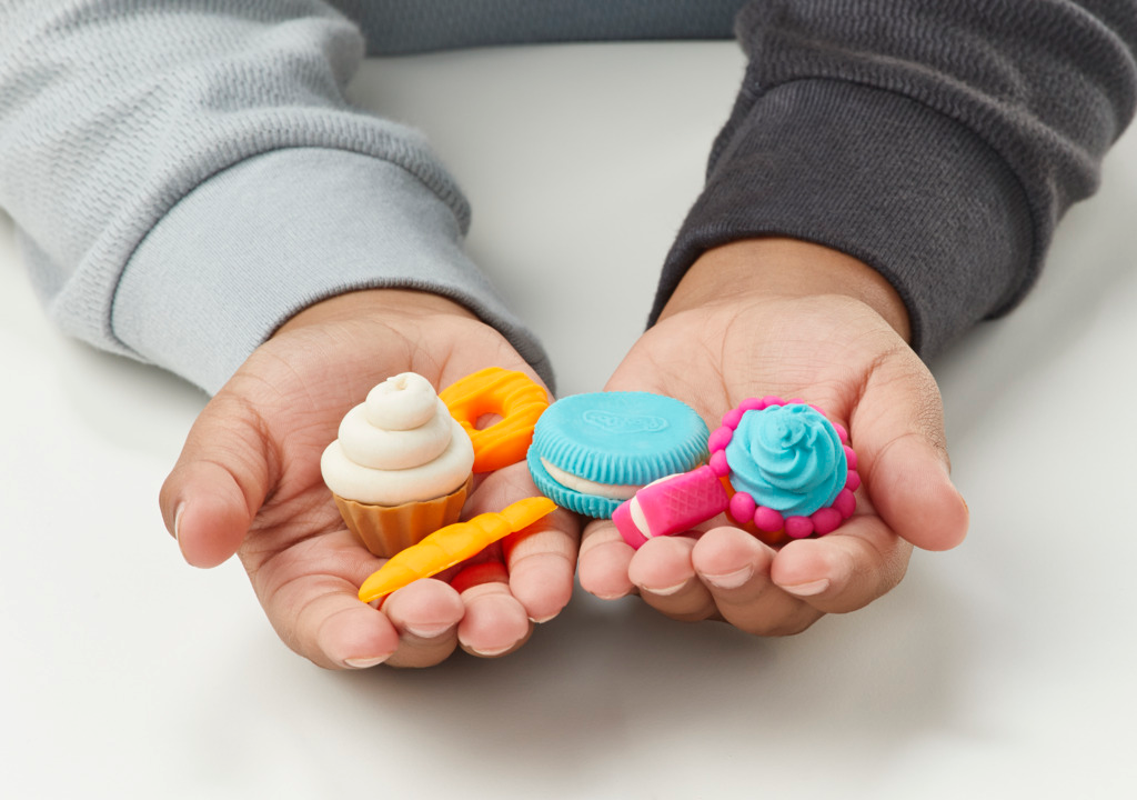 Play-Doh Kitchen Creations Colorful Cafe Set