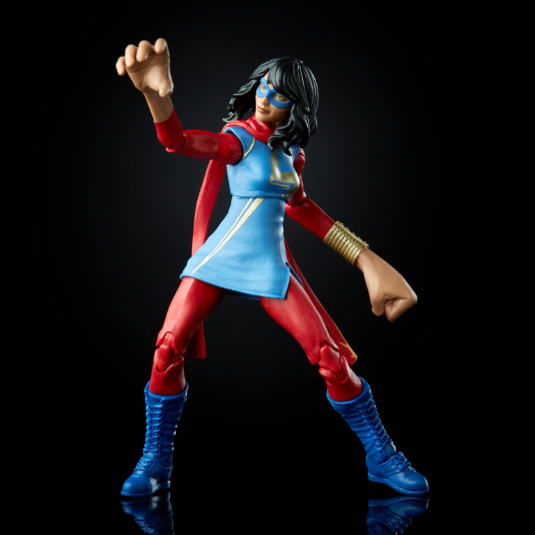 Marvel Legends Series Gamerverse Ms. Marvel Figure